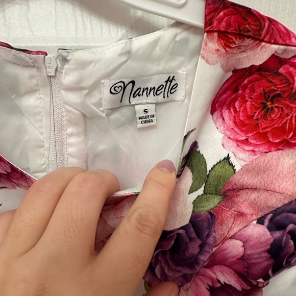 Dress - Picture 2 of 4